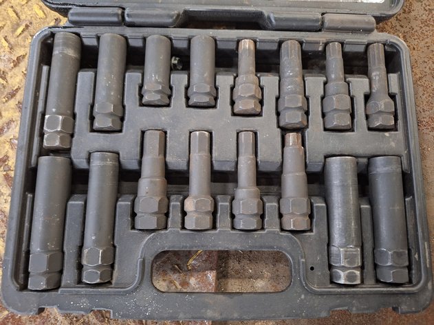 Image for Mac Tools Locking Lug Master Kit