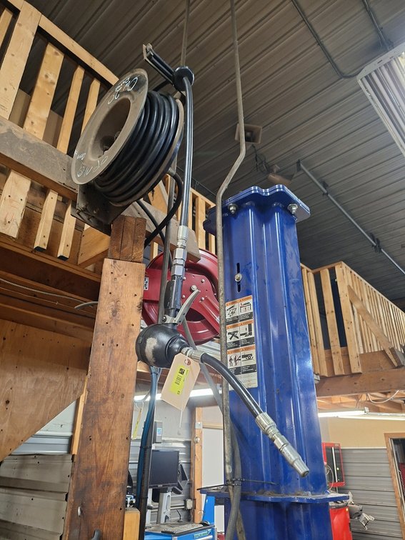 Oil Hose with Reel and Gun