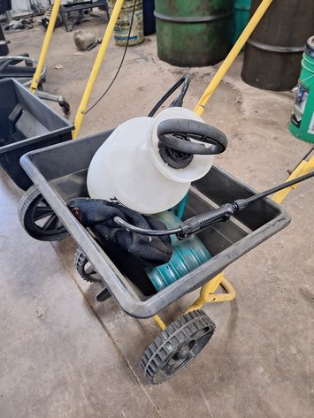Image for Yardworks Broadcast Spreader