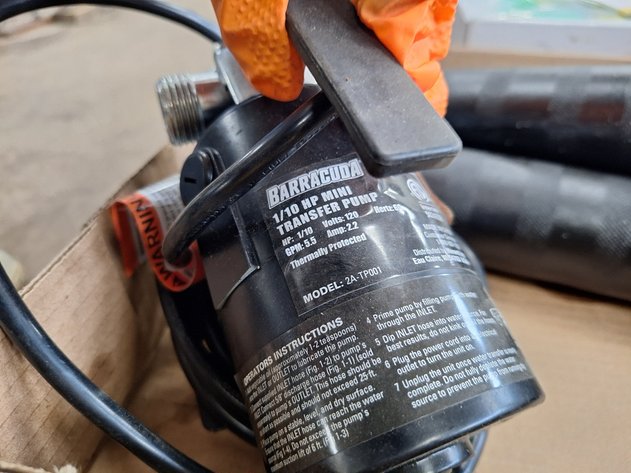 Image for 2 Grease Guns and Pump