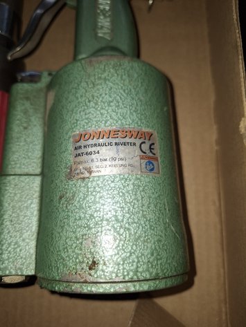 Image for 2 Air Tools