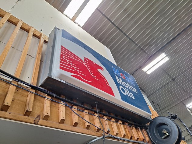 Image for Mobil/Everbrite Lighted Sign, 60