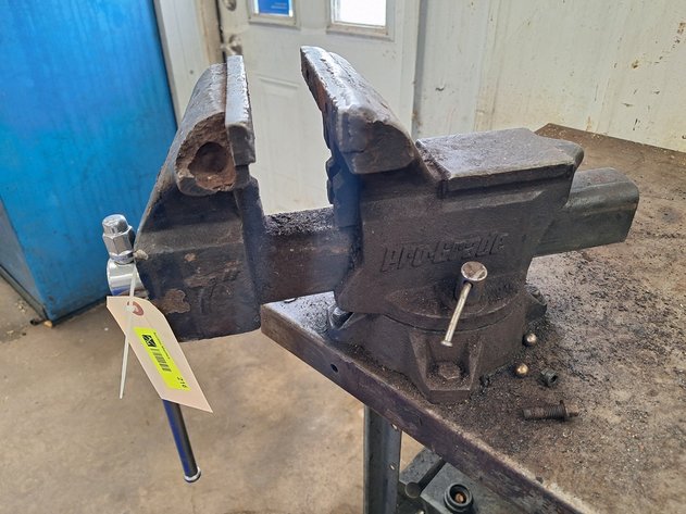 Image for Metal Workbench with 7