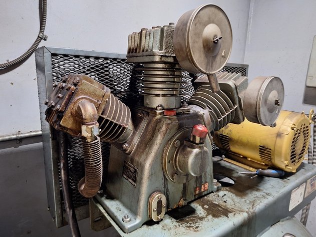 Image for Curtis Industrial Air Compressor, Model: E-71, Disconnected