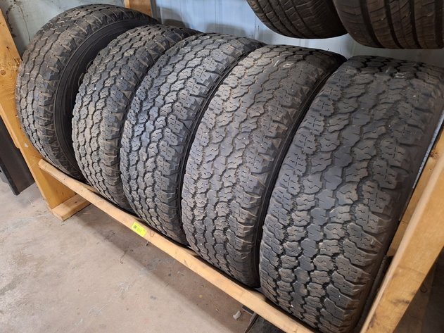 Image for 4 Goodyear Wrangler LT265/70R18, 7-9/32