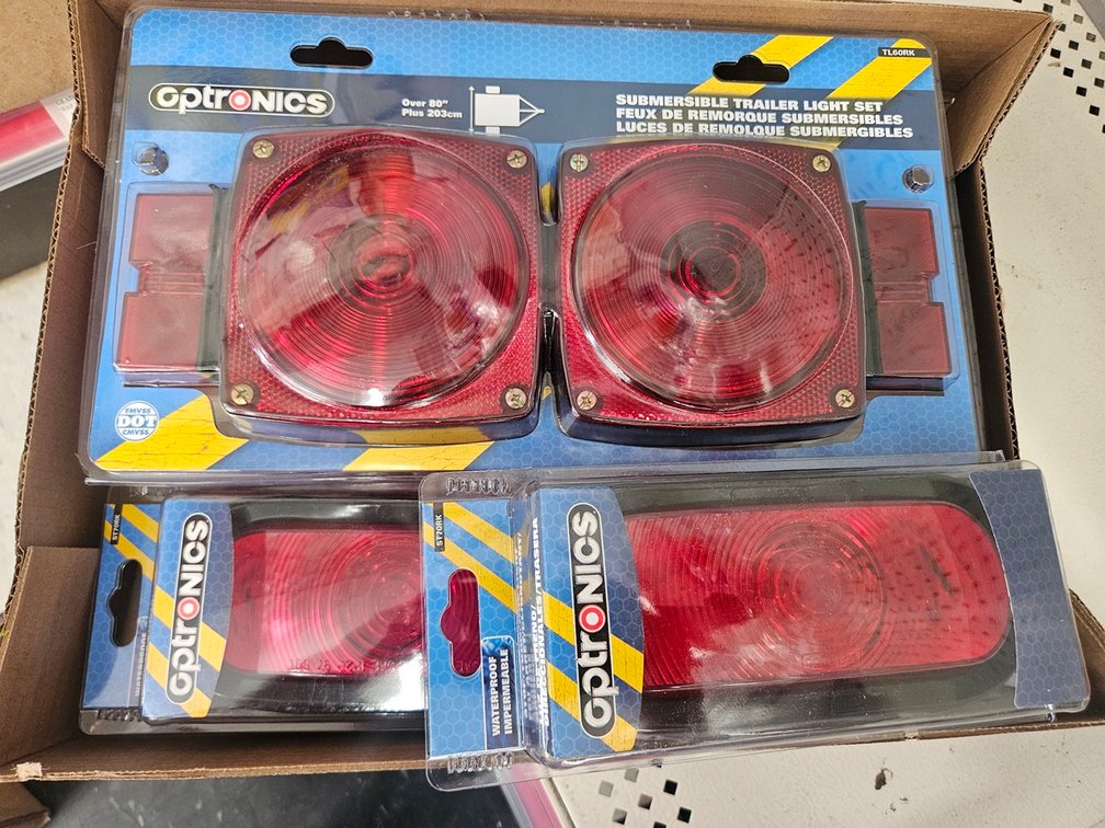 Submersible Trailer Light Set, 2 Waterproof Tail Lights