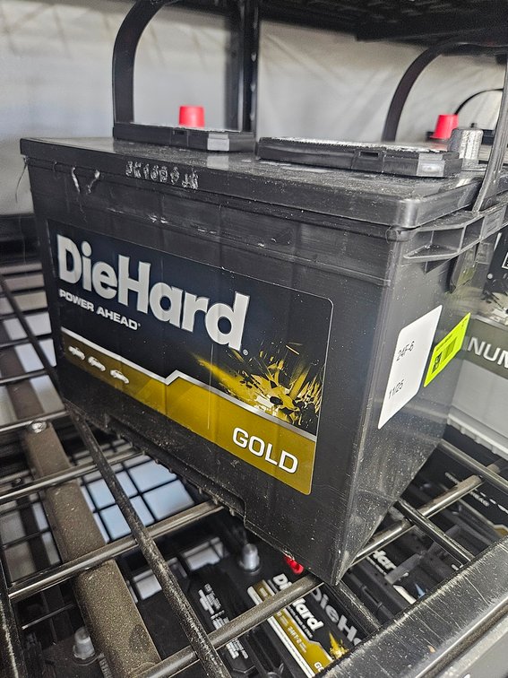 Die Hard Gold Auto Battery, 24F-6