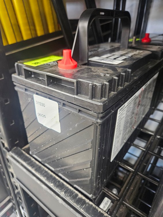 Die Hard Heavy Duty Auto Battery, 31S30