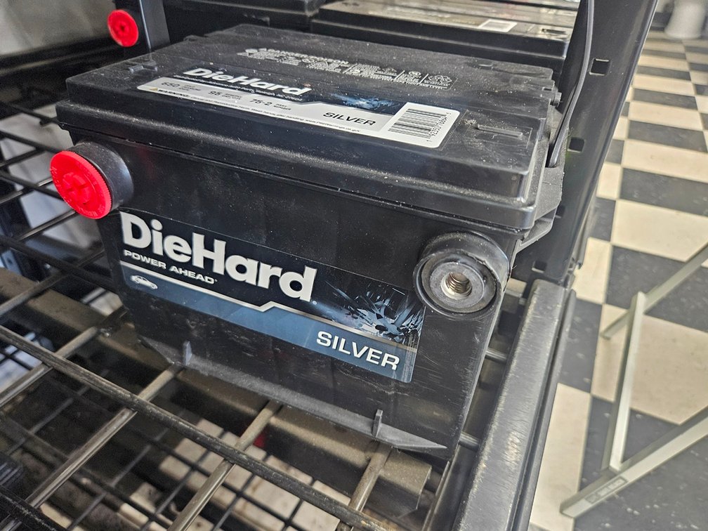 Die Hard Silver Auto Battery, 75-2