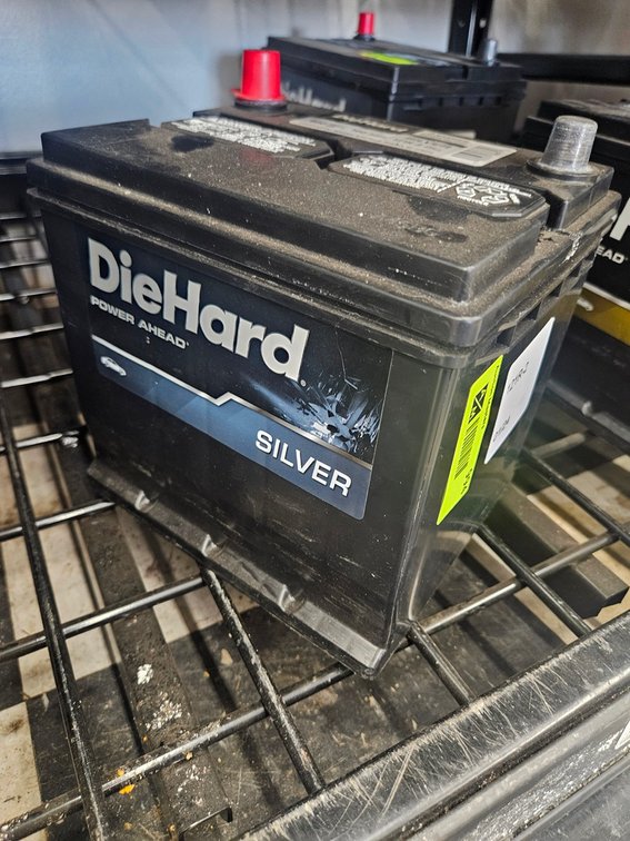 Die Hard Silver Auto Battery, 121R-2