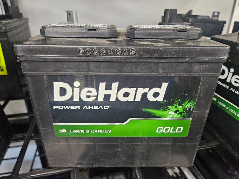 Die Hard Gold Lawn & Garden Battery, U1R-2