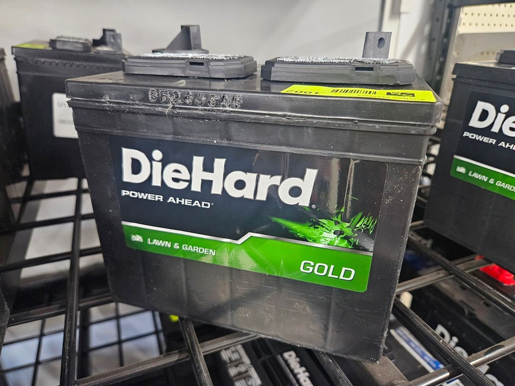 Die Hard Gold Lawn & Garden Battery, U1-3
