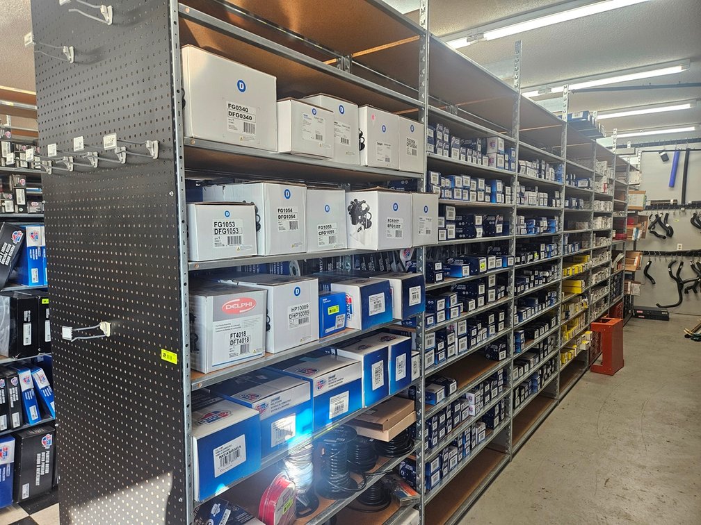 Row of Parts Shelving, 28'x30"x9'