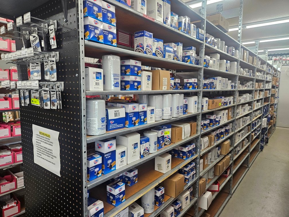 Row of Parts Shelving, 28'x24"x9'