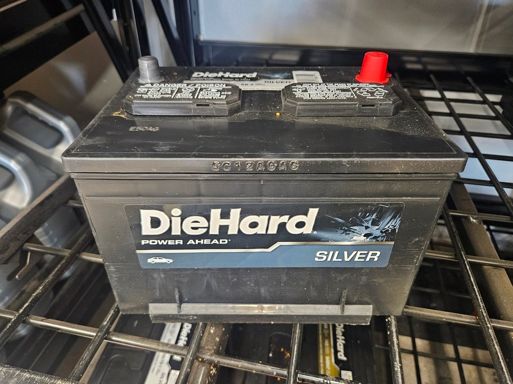 Die Hard Silver Auto Battery, 59-3