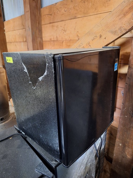 Mini Refrigerator, 20" Tall