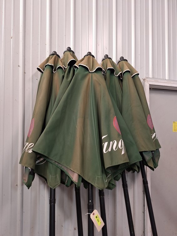 6 Tanqueray Patio Umbrellas