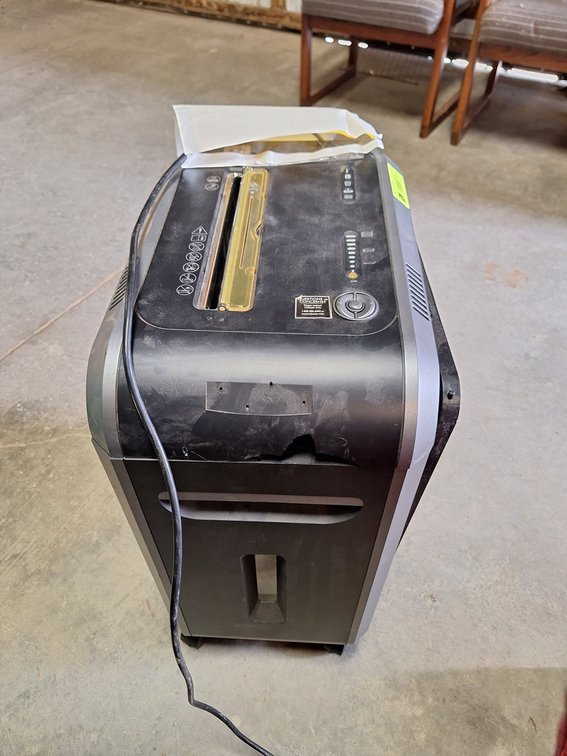 Cross-cut 99Ci Paper Shredder