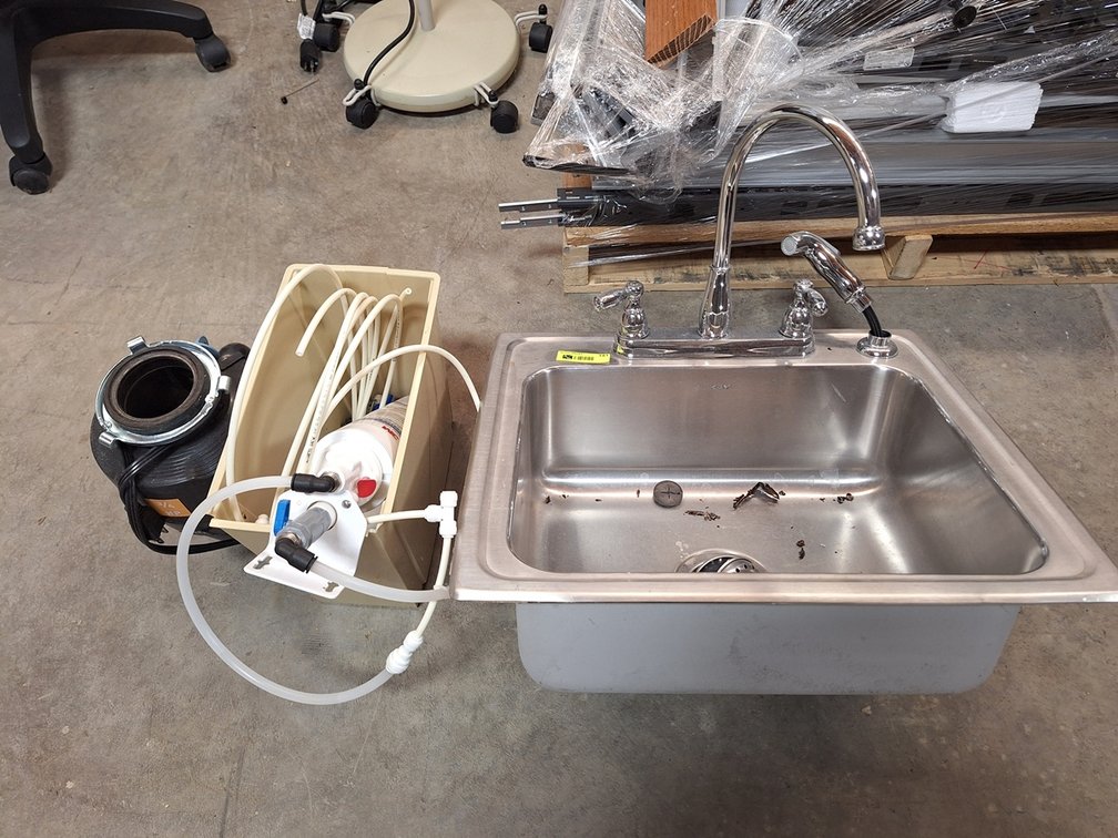 SS Sink with Filter and Trash Disposal