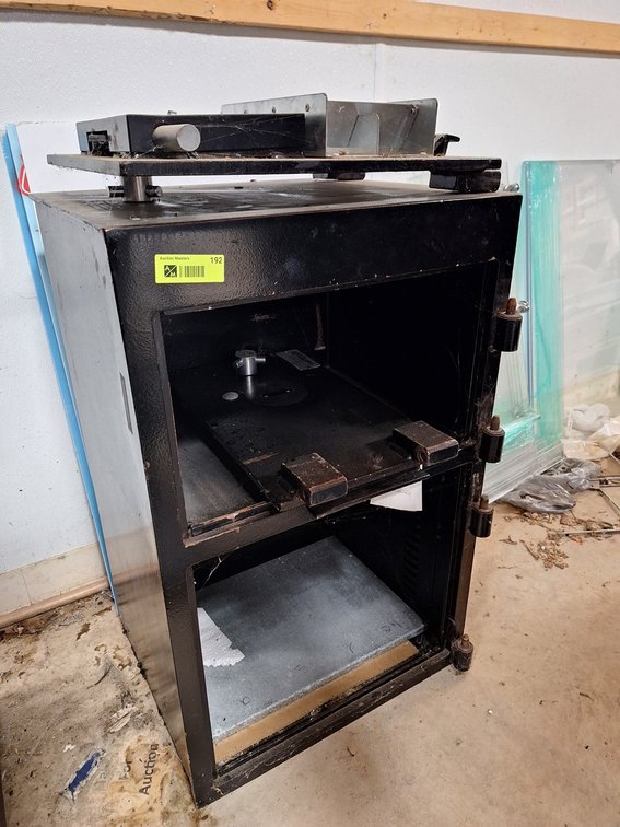 Metal Safe