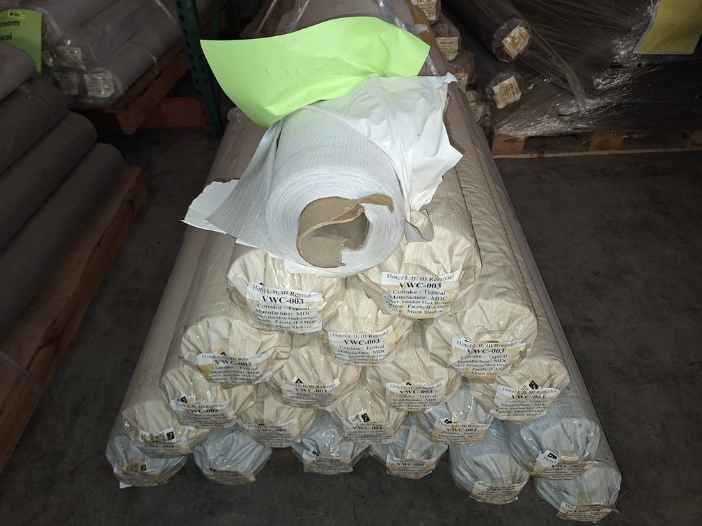Approx. 21 Rolls Wall Covering, 30 Yards x 5'5"