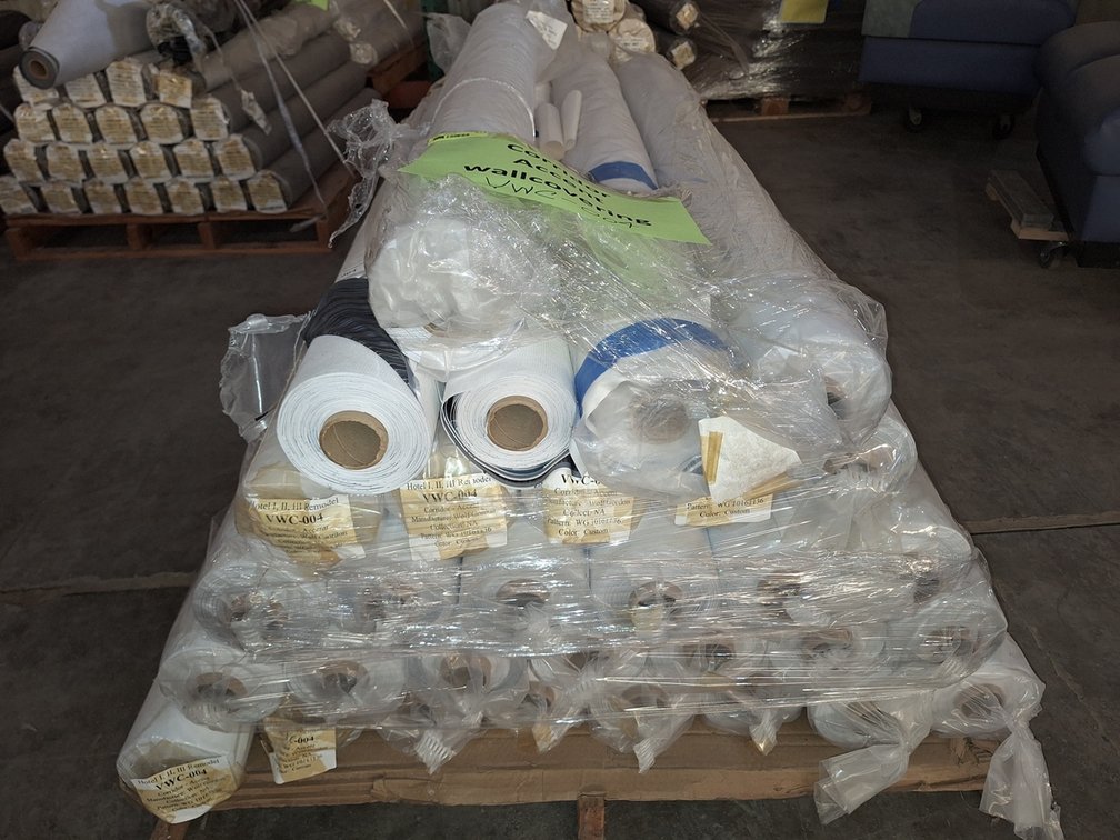 Approx. 31 Rolls Wall Covering, 30 Yards x 5'5"