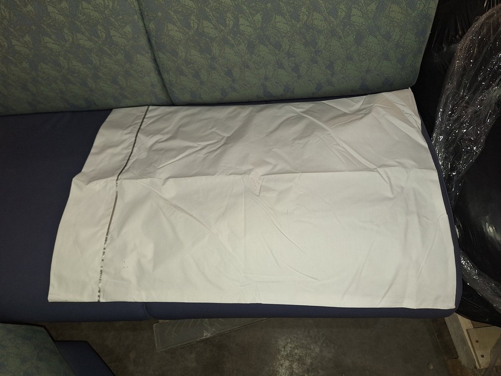 5 Bags of Hotel Pillow Cases, Approx. 200 Bags