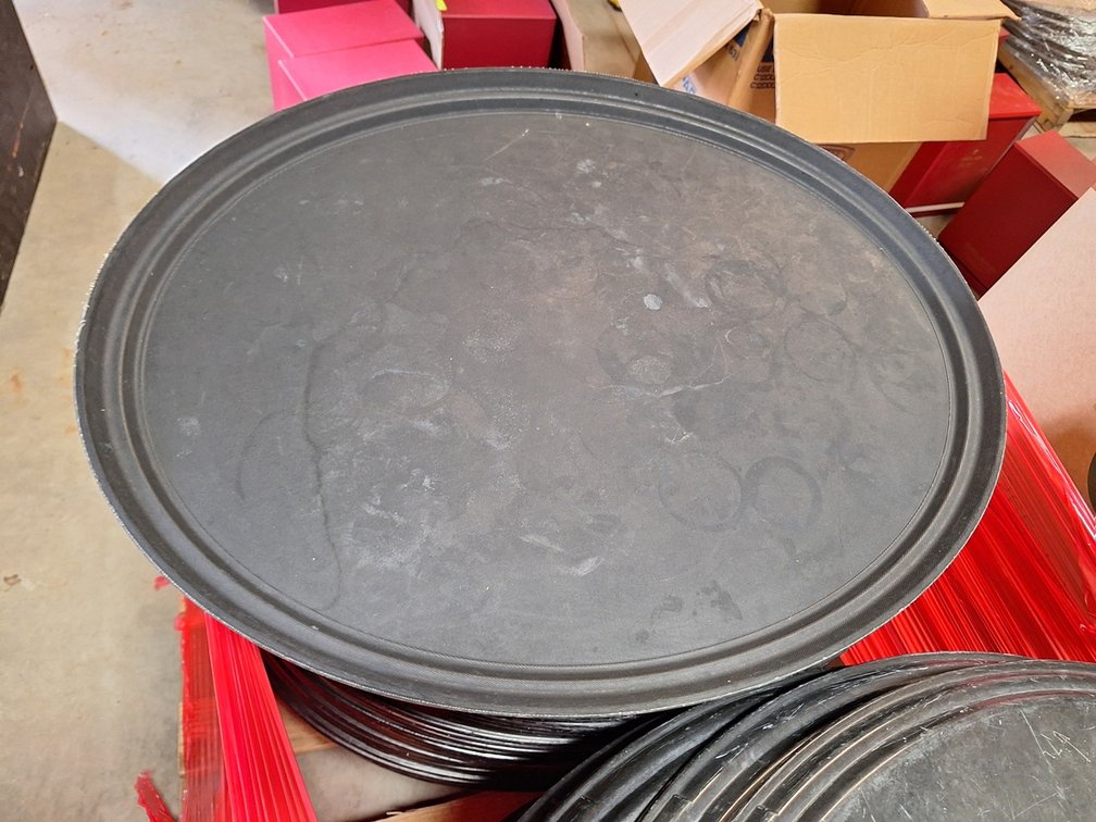 20 Oval Serving Trays, 31"x25"