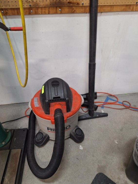 Ridgid Shop Vac on Wheels with Hose