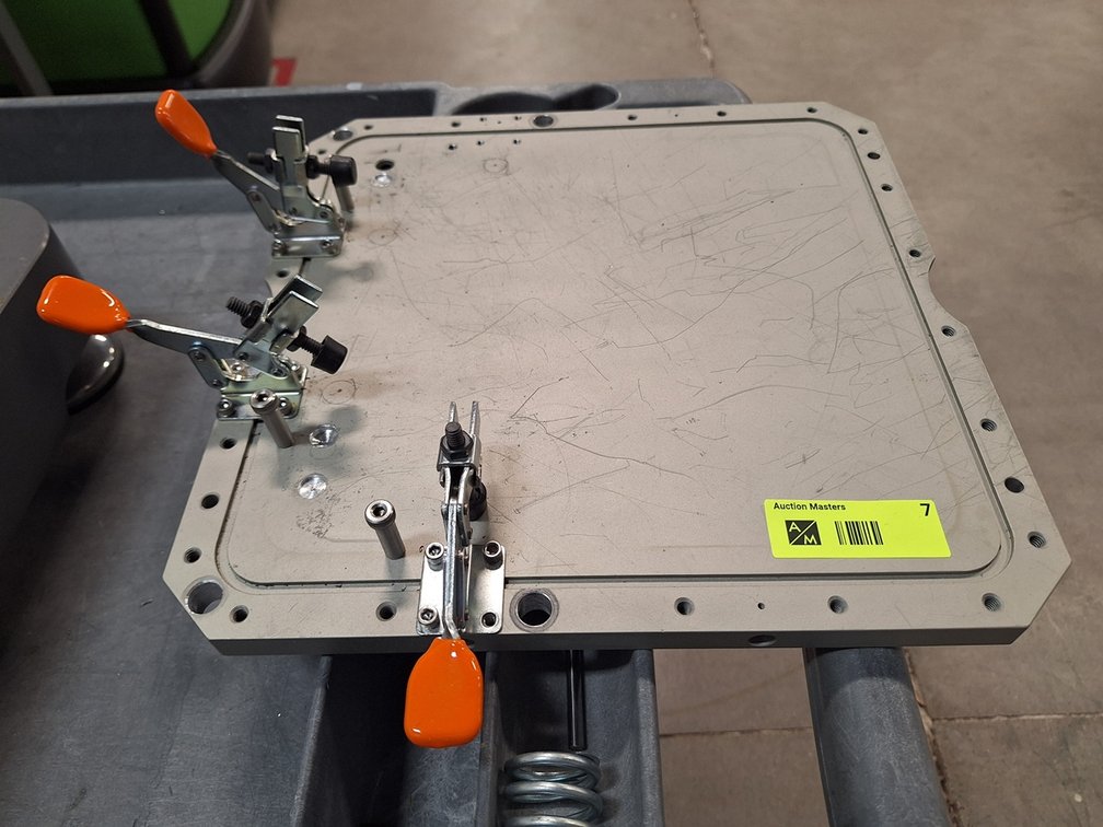 Inspection Plate with Clamps, 14"x14"