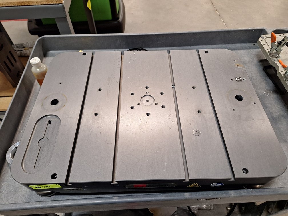 Instron Milling Dynamic Fatigue Testing System, Model E3000, 25"x18"