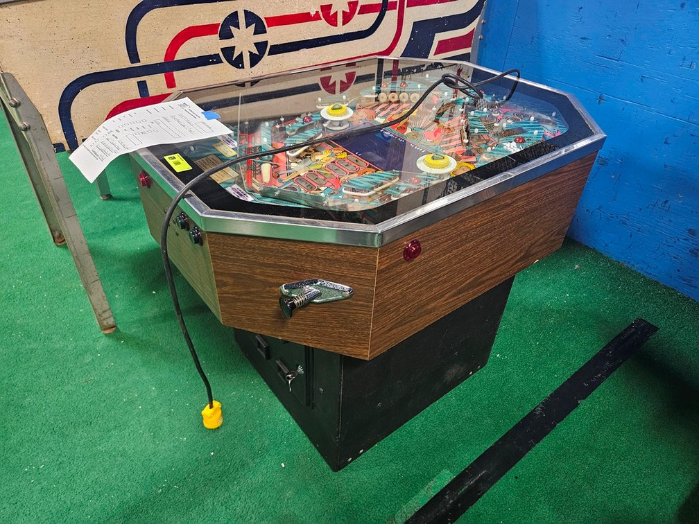 Gottlieb Night Moves Cocktail Pinball, Serial 0136
