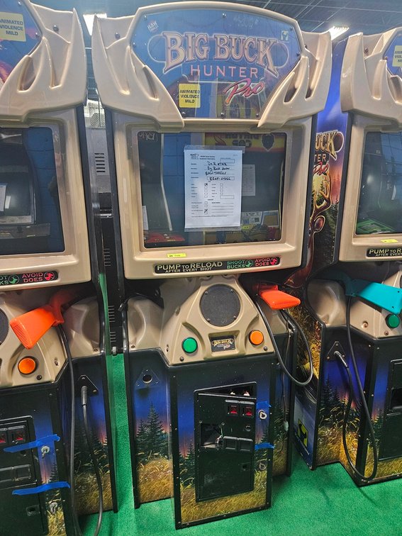 Raw Thrills Big Buck Hunter Pro Video Game, Serial BBHP-04066, Needs repair