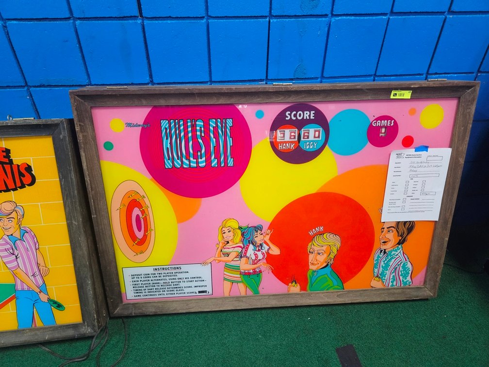 Midway Bull's Eye Dart Wall Game, Serial 00076
