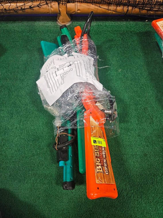5 Raw Thrills Big Buck Hunter Pro Guns