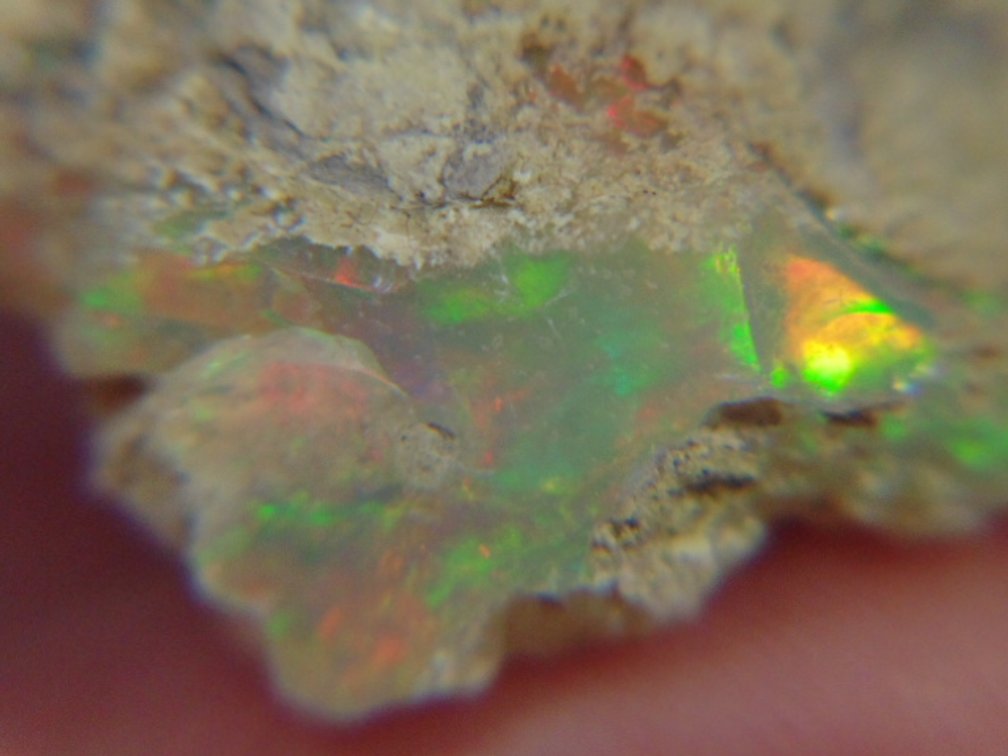 A rough 2.9 gram Ethiopian Opal