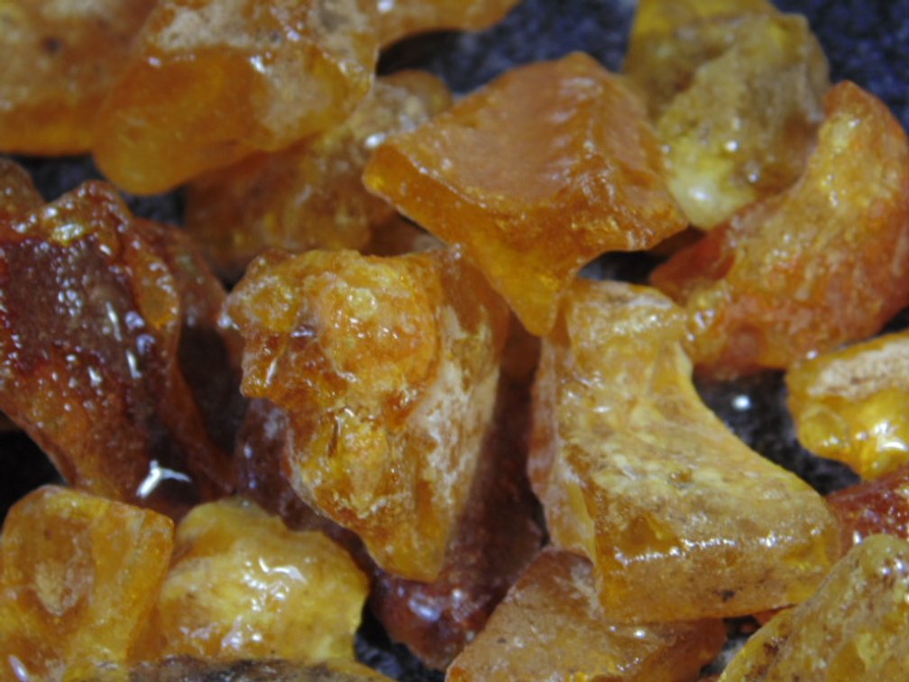 2 ozs of rough Amber