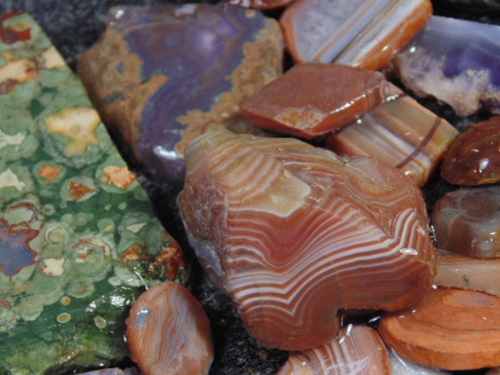 An assortment of slabs and cabs, 9.2 ozs