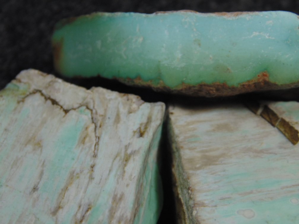 A piece of Chrysocolla and two pieces of Variscite, 3.4 ozs