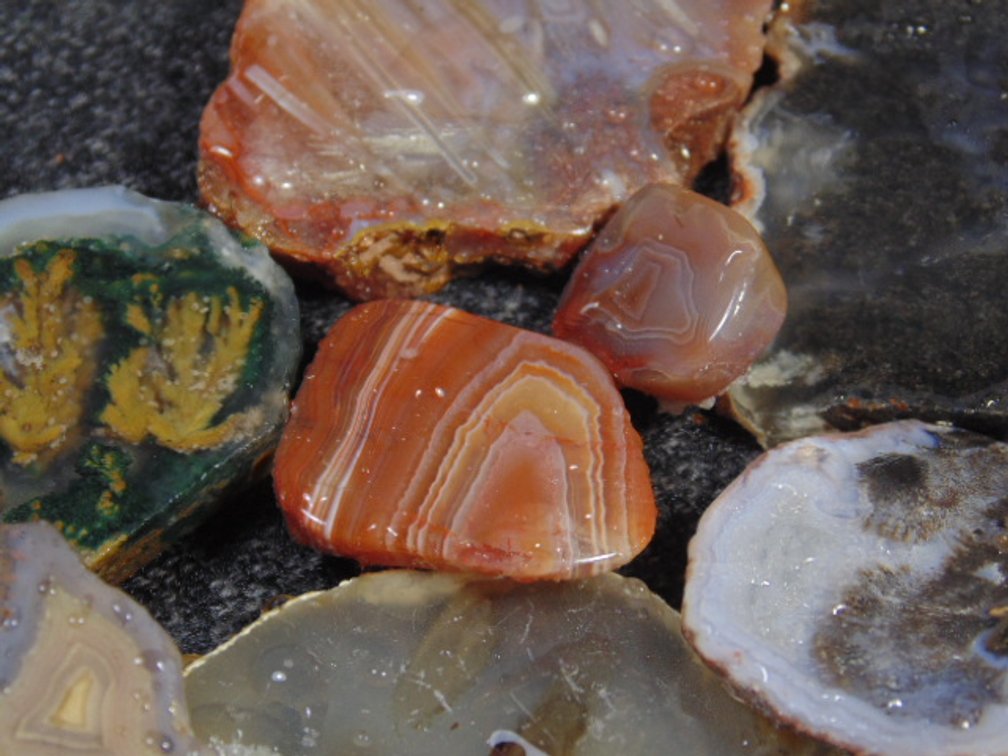 An assortment of slabs, 4.2 ozs