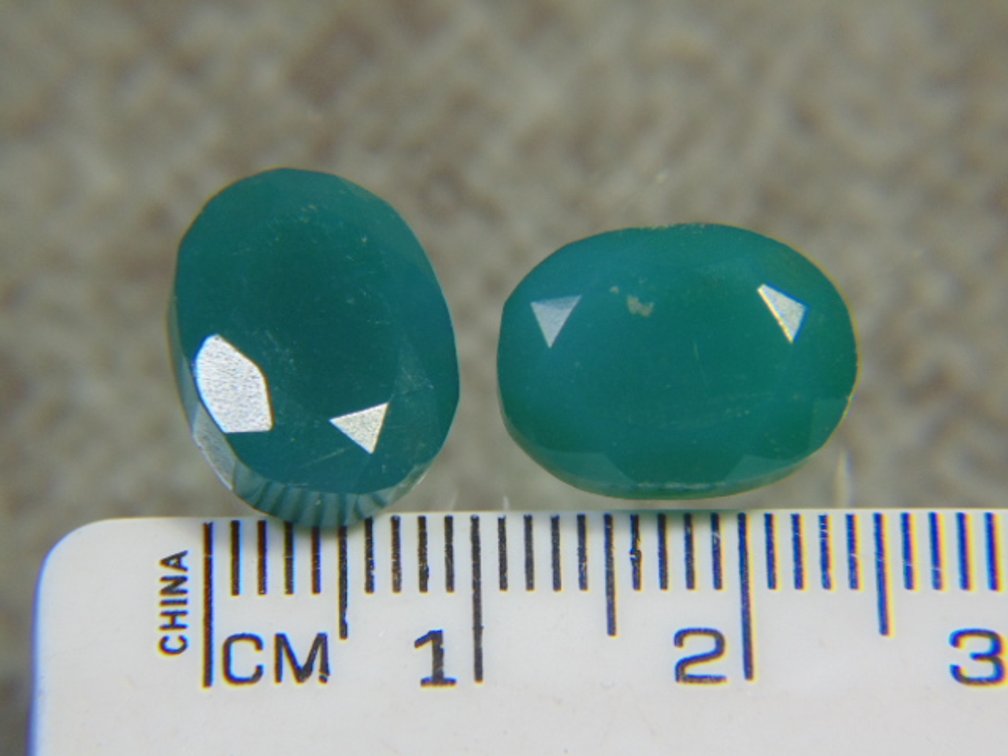 Two faceted Emeralds, 3.1 grams