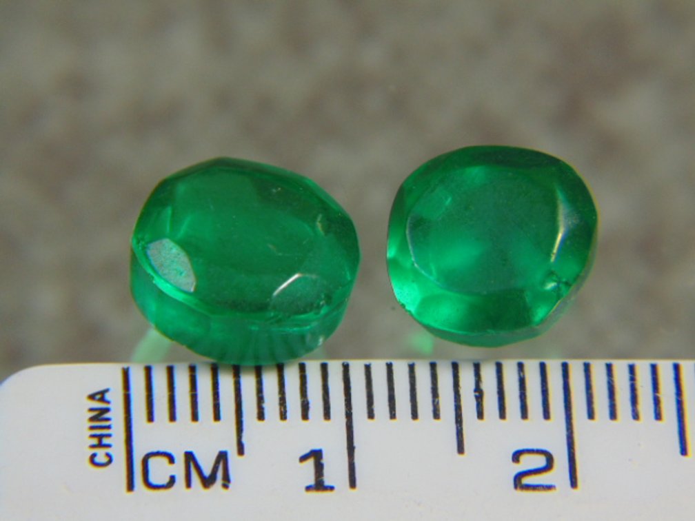 Two faceted Emeralds, 3.1 grams