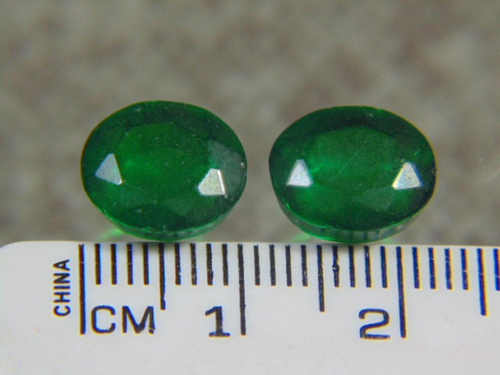 Two faceted Emeralds, 3.1 grams