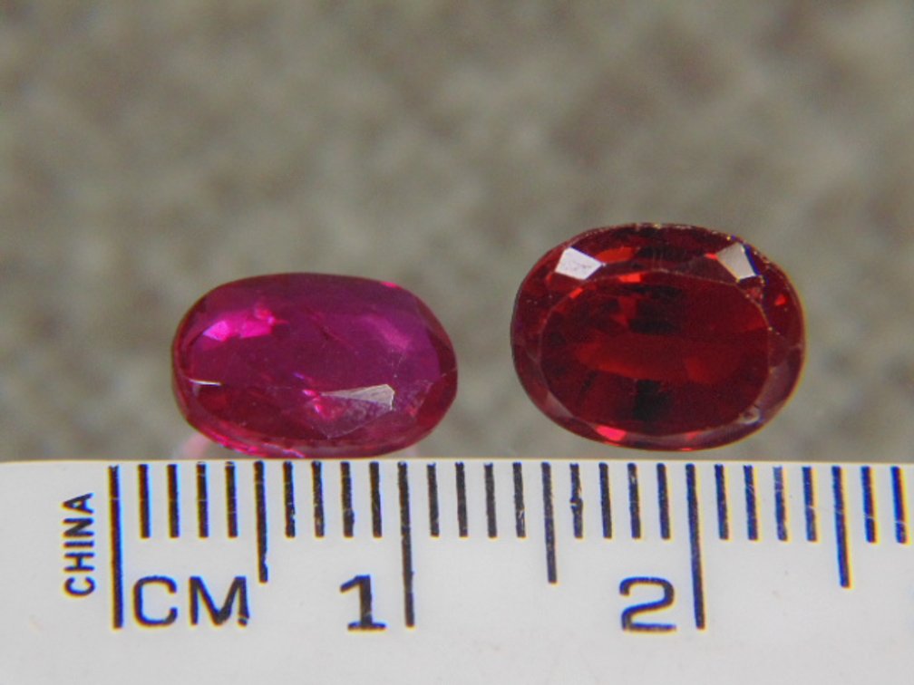 One faceted Ruby and one faceted Garnet, 2 grams