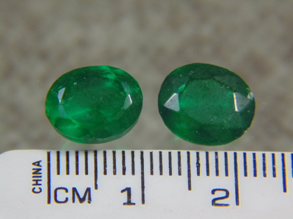 Two faceted Emeralds, 2.9 grams