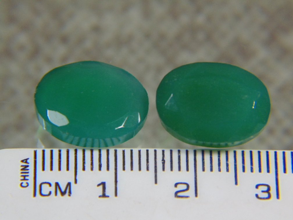 Two faceted Emeralds, 3.1 grams