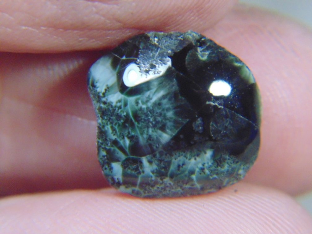 A face polished Greenstone nugget, 1.2 grams