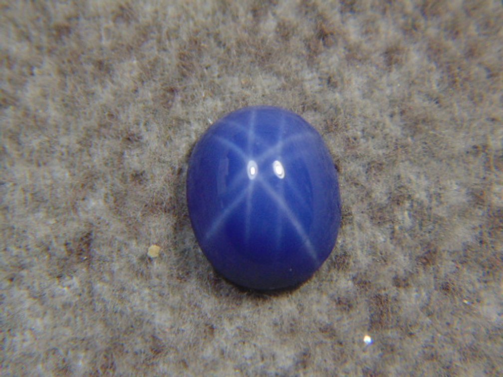 A 8 x 10 mm Linde Star Sapphire, 3.40 cts