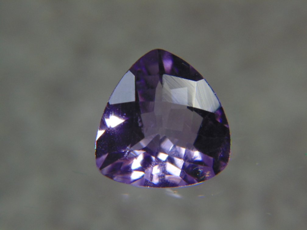 A 11 x 11 x 6.5 mm Violet Amethyst, 4.15 cts
