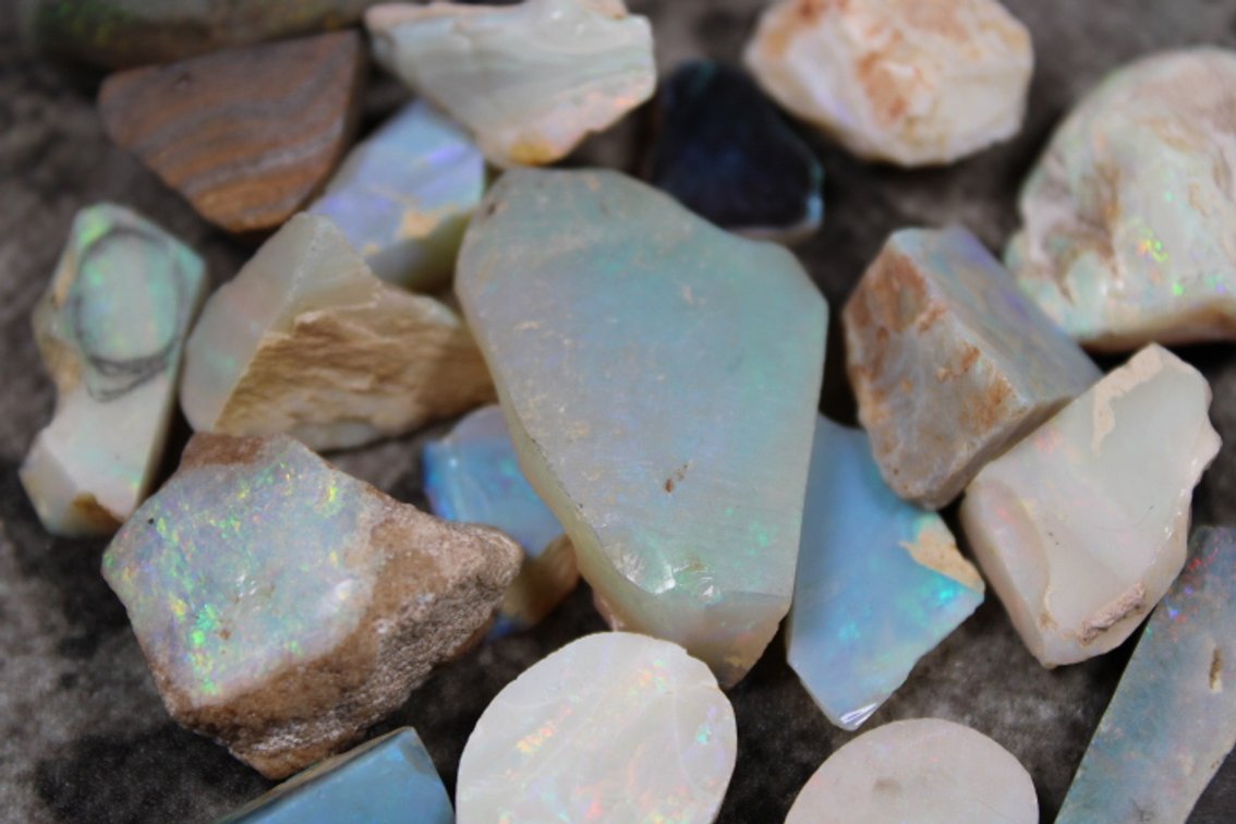 Several rough Opal, 2.1 ozs
